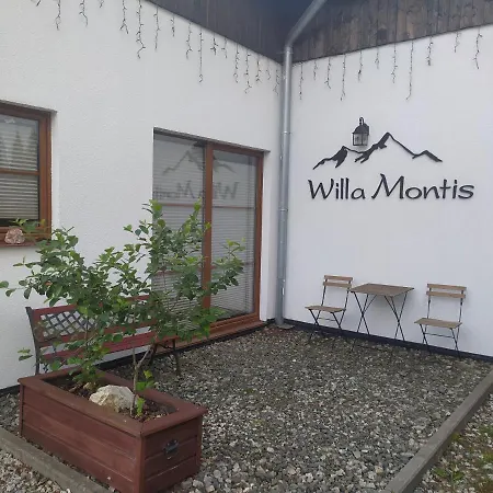 Montis מלון דירות שצ'קלארסקה פוראובה