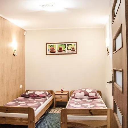 Montis מלון דירות 3*