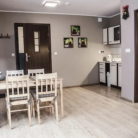 Montis מלון דירות 3*