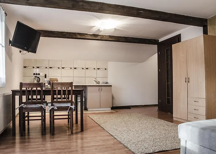 Montis Aparthotel 3*